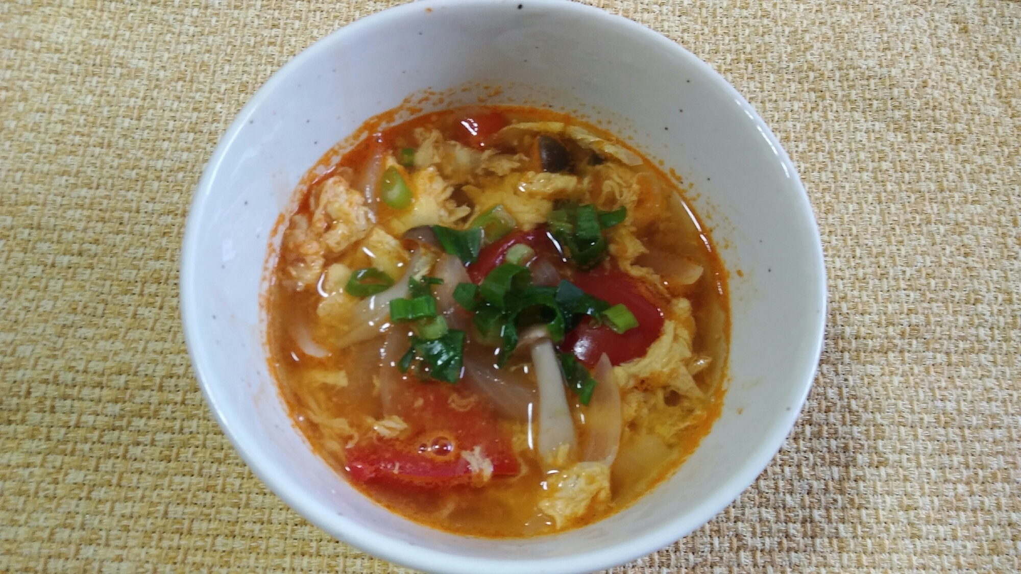 プチッと簡単(^^)dトマトと玉ねぎのキムチスープ