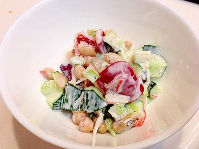 セロリとカニカマの☆彩りきれいなビーンズサラダ レシピ・作り方 by