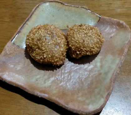 お米と餡子と白ごまで☆胡麻団子