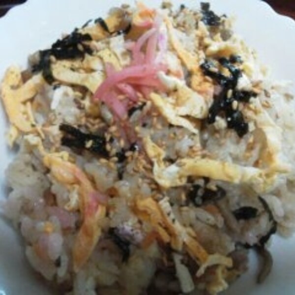 アジとゴマの混ぜご飯 錦糸卵と海苔トッピング レシピ 作り方 By あけぼのマジック 楽天レシピ アジとゴマの混ぜご飯 錦糸卵と海苔トッピング レシピ 作り方 By あけぼのマジック 楽天レシピ