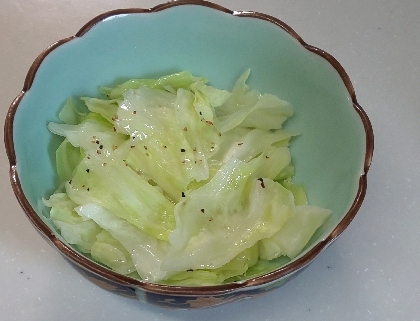 キャベツの胡麻油炒め