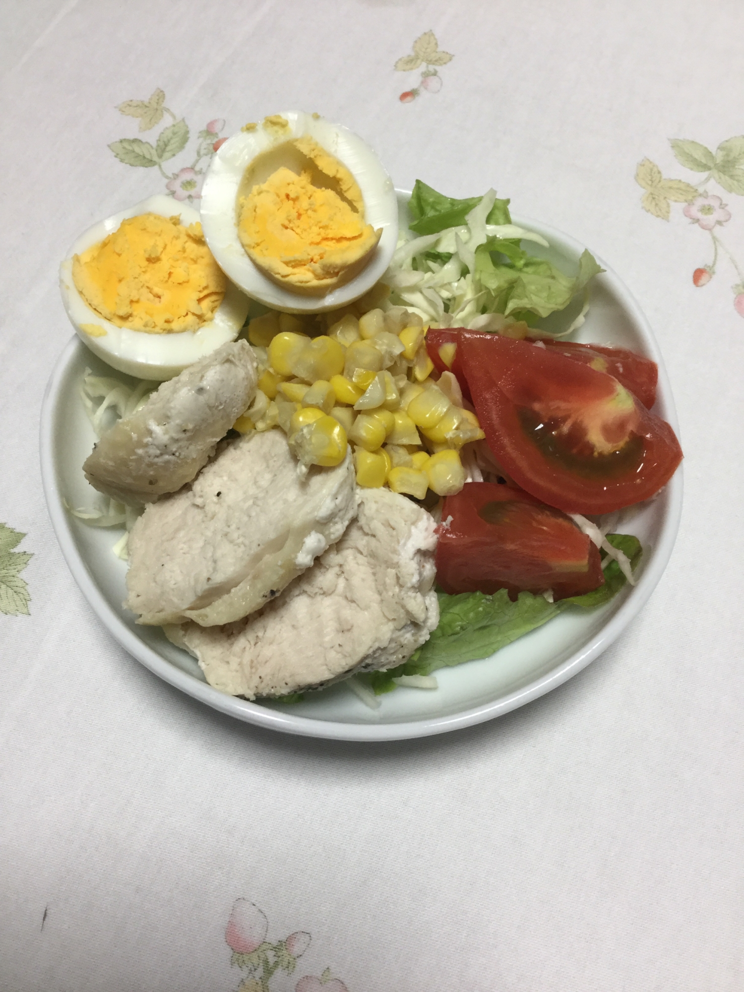 鶏ハムと卵のサラダ