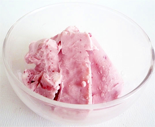 ジャムで作る　フローズン水切りヨーグルト