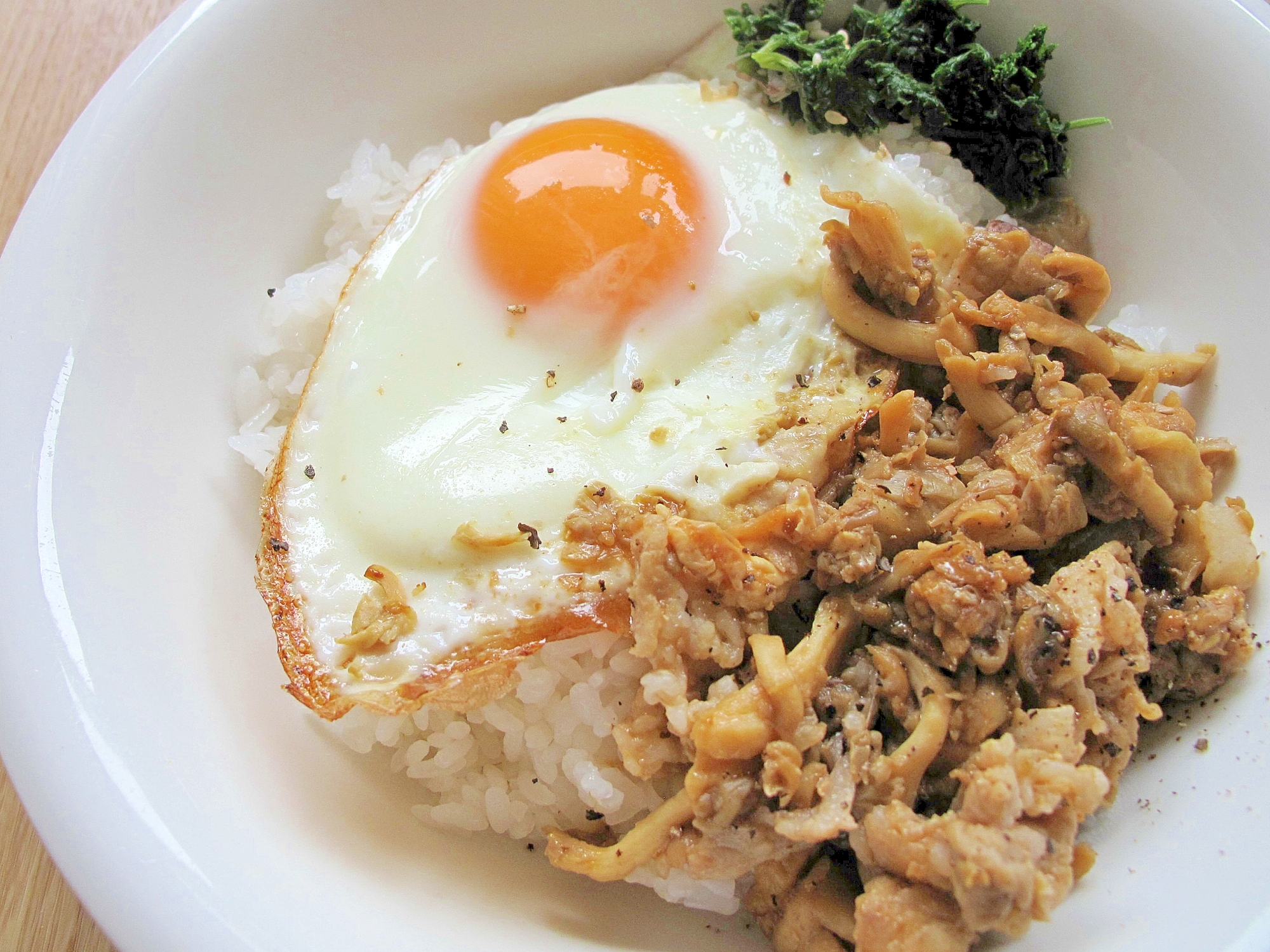 15分で簡単✨たもぎ茸と豚バラの甘辛炒め丼✨