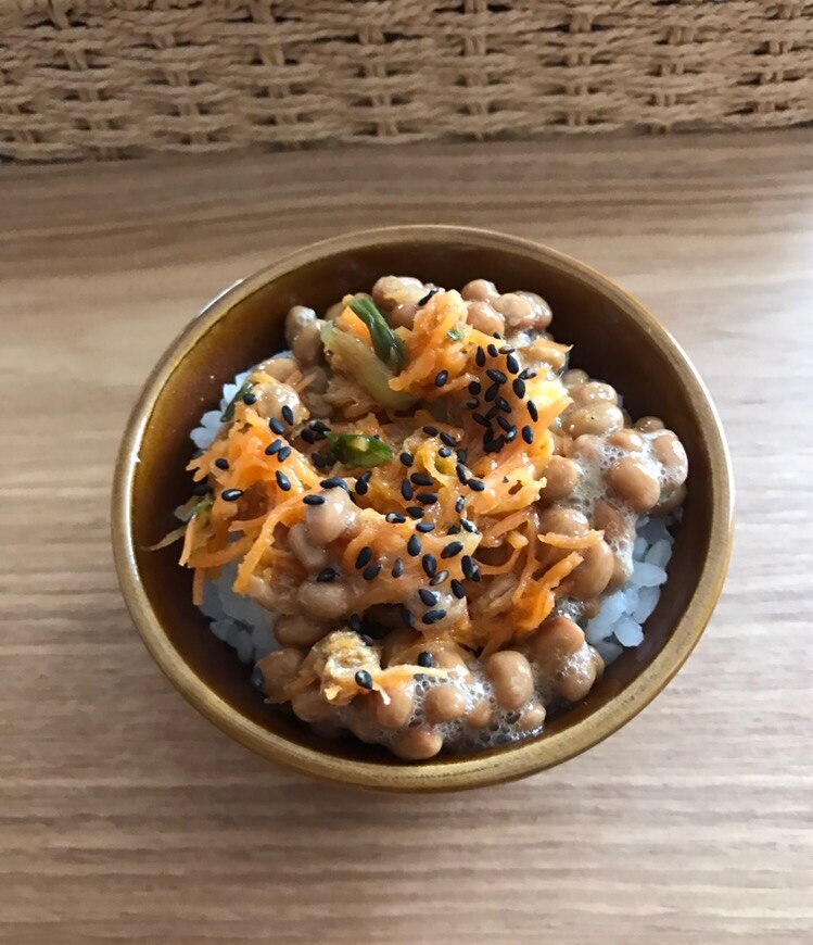 なっとうご飯 人参とツナ、ネギの納豆ごはん レシピ・作り方 by ボンド子 - 楽天レシピ