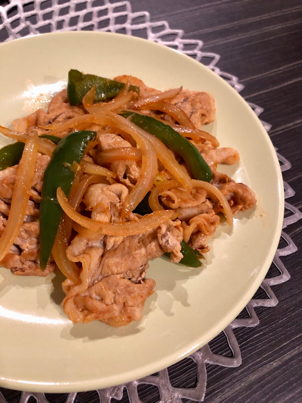 豚肉とピーマンと玉ねぎのピリ辛ナポリタン風炒め