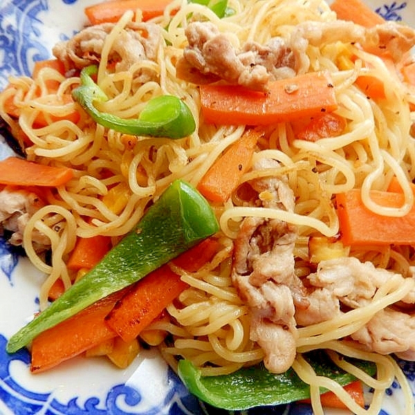 ６分！？市販の塩ヤキソバを美味しく♪（人参その他）