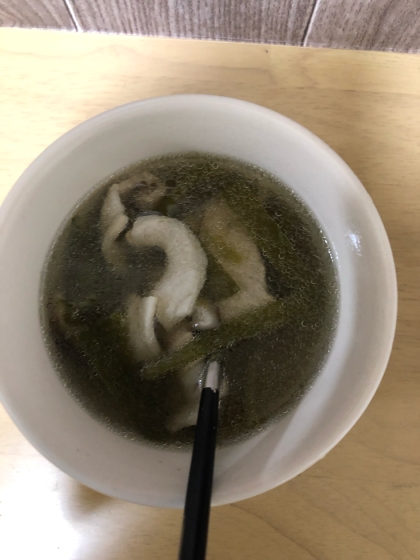 ほうれん草と椎茸の中華スープ