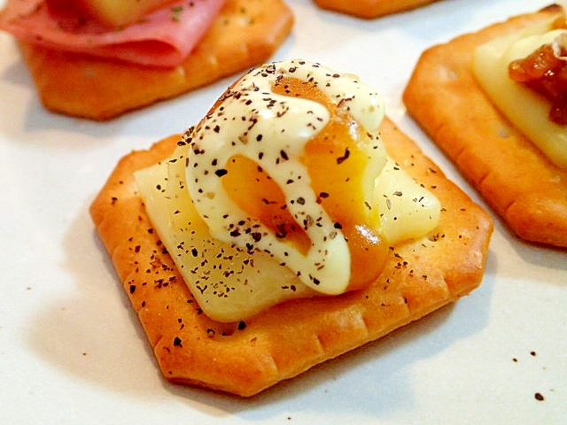 マスタードマヨで　チーズとじゃが芋の焼きクラッカー