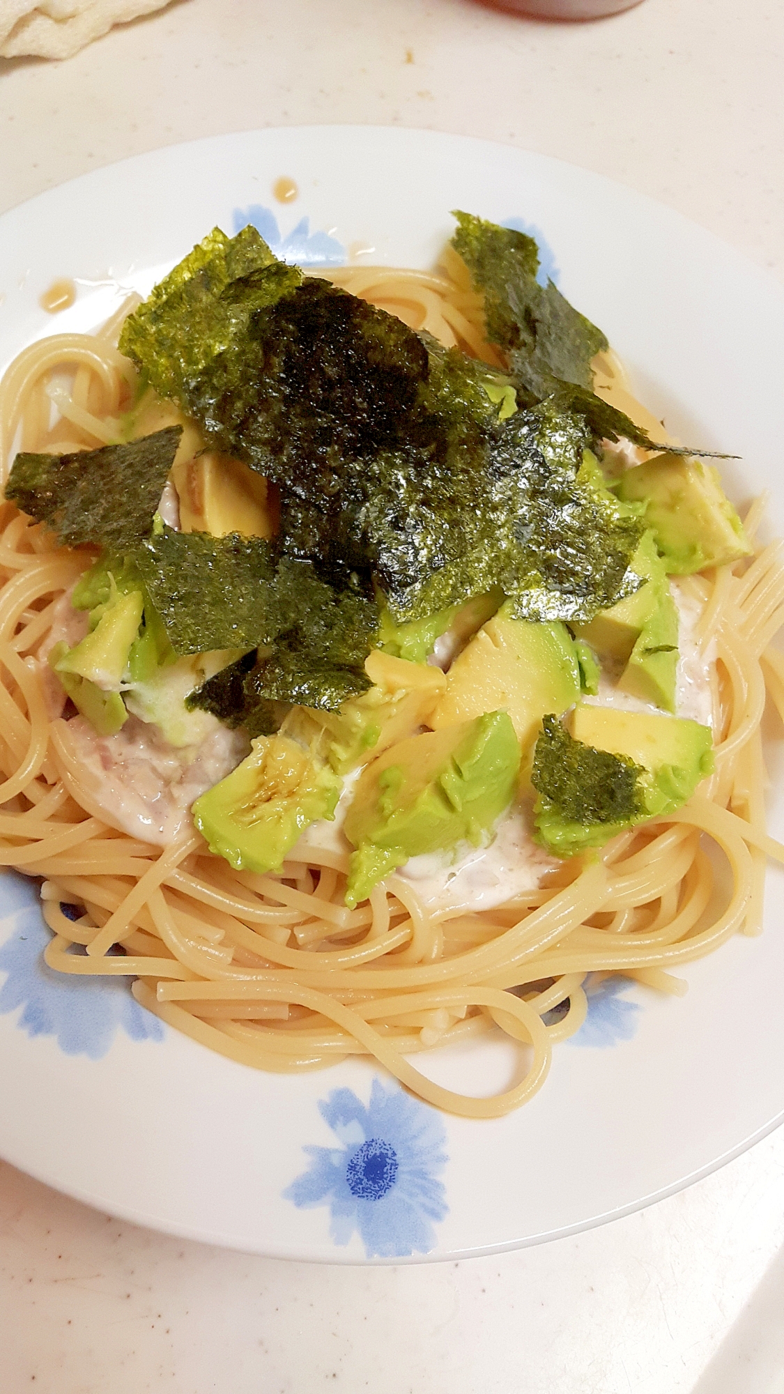 簡単 主婦のランチ アボカドめんつゆパスタ レシピ 作り方 By Acchan66 楽天レシピ 簡単 主婦のランチ アボカドめんつゆパスタ レシピ 作り方 By Acchan66 楽天レシピ