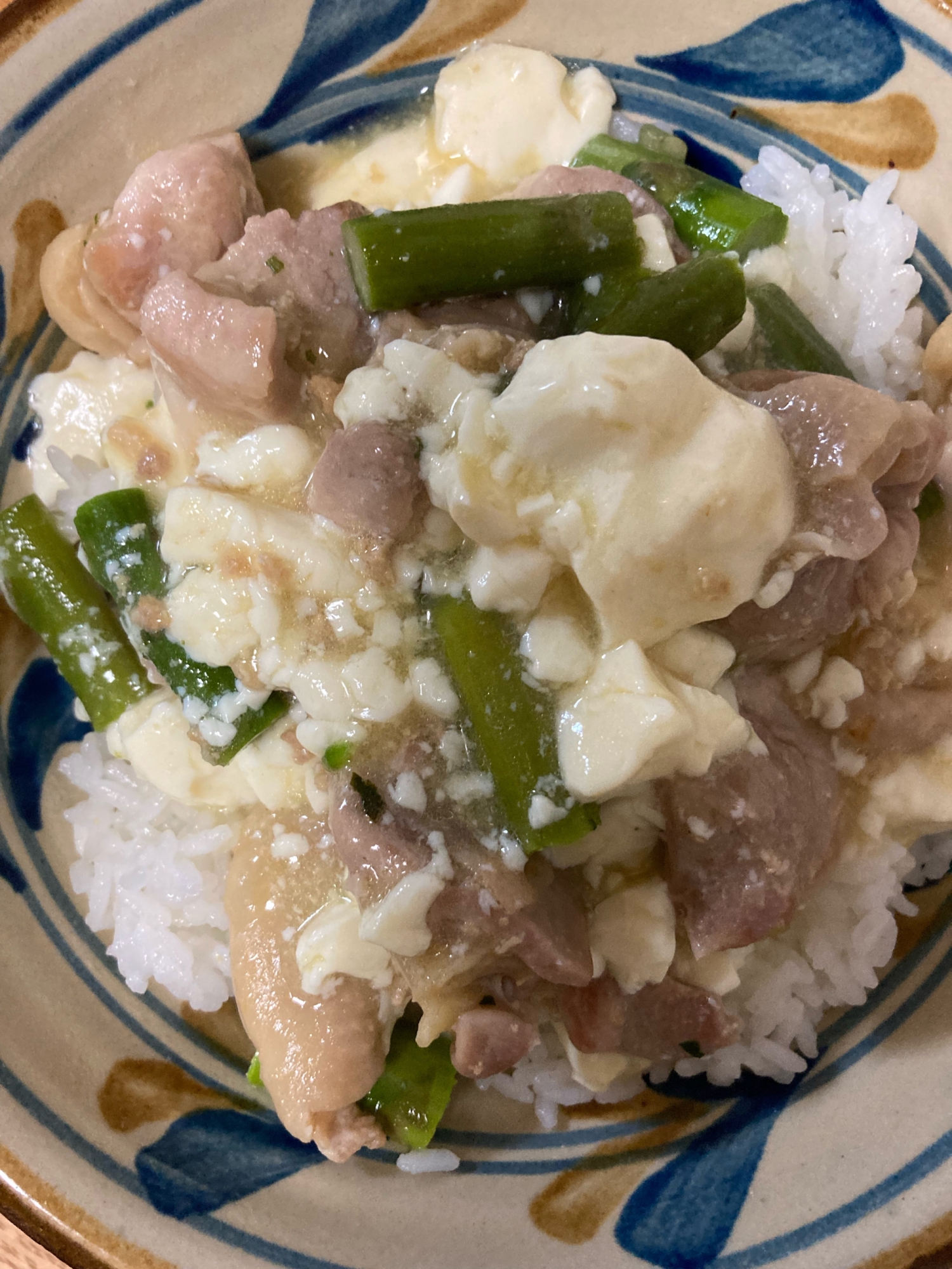 白麻婆豆腐の鶏肉煮込み