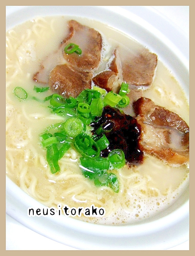 赤から　赤きゅう　うま辛みそ♡とんこつラーメン