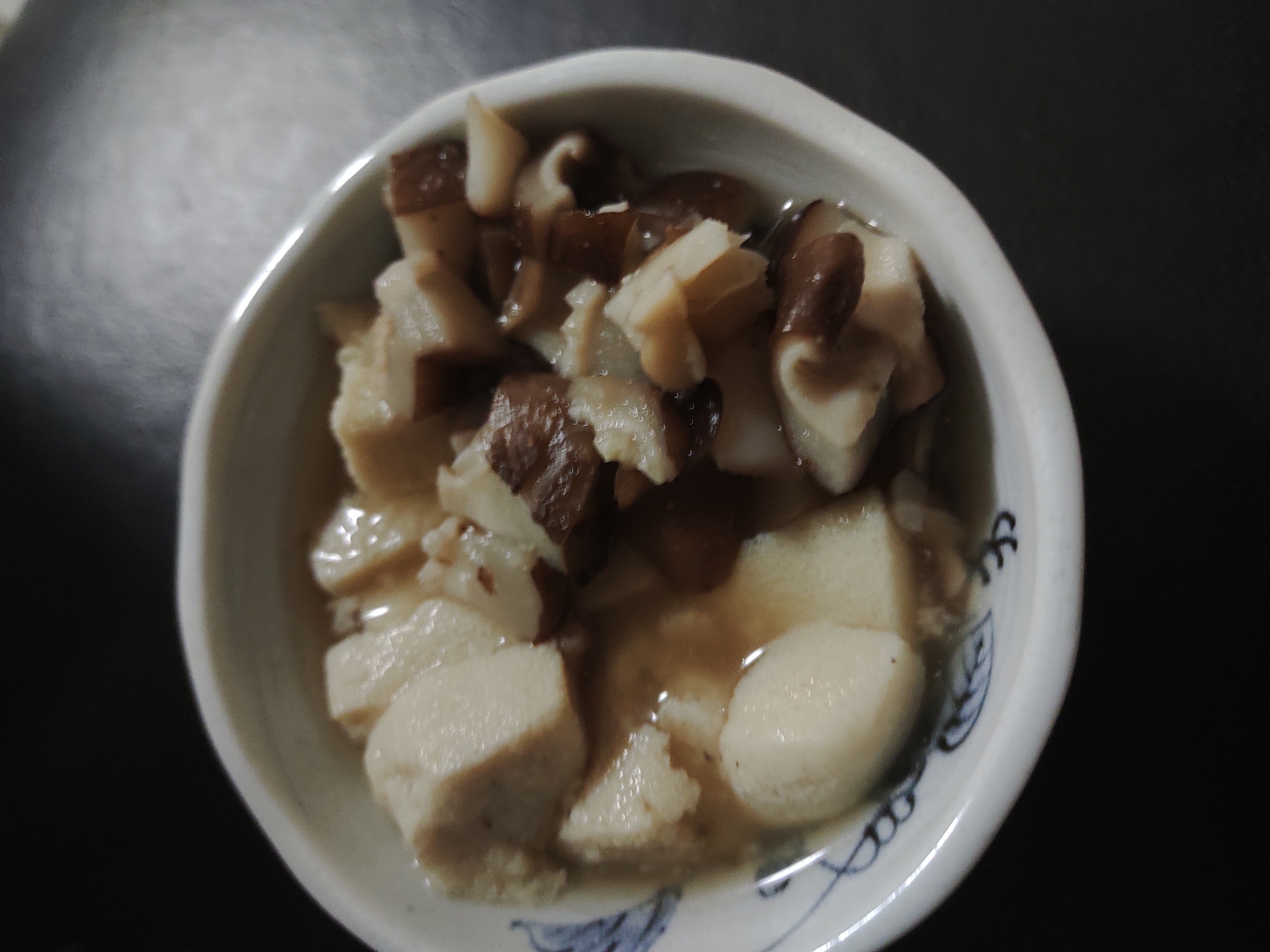 お子さまにも　高野豆腐と椎茸の煮物