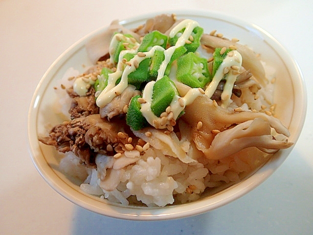 かつおつゆ/マヨで　舞茸とオクラのご飯