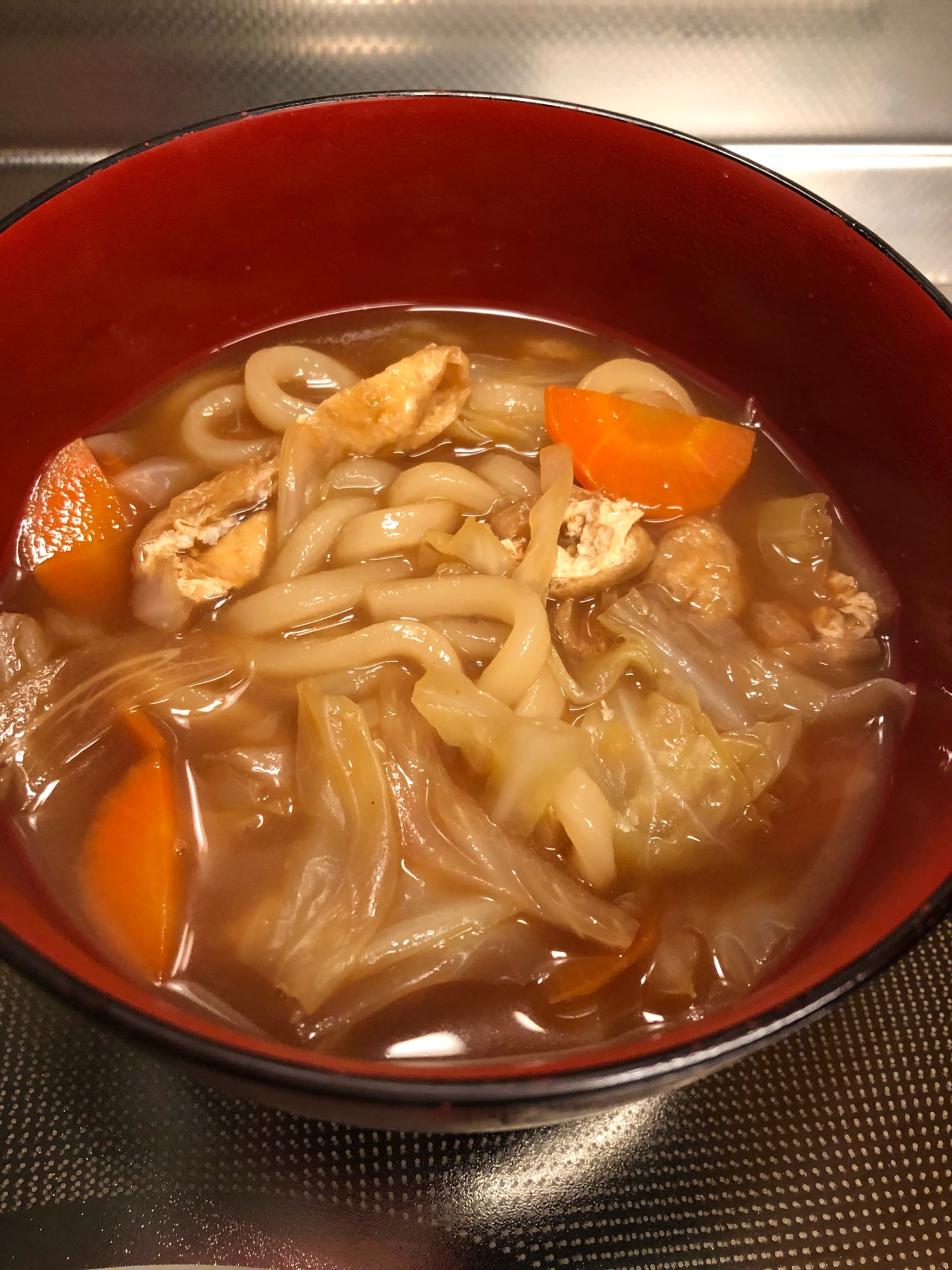 キャベツたっぷり♪赤だし味噌煮込みうどん^_^