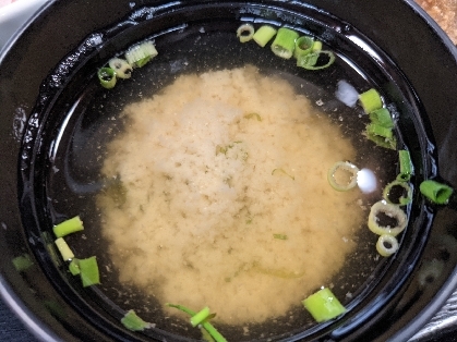 小松菜と油揚げのお味噌汁