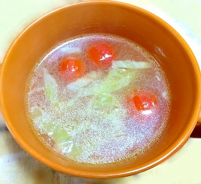 ミニトマトとレタスのコンソメスープ
