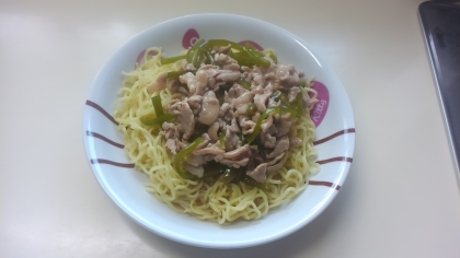 残りのピーマンで作ったので少な目ですが、とっても美味しかったですっ♪(*´∀｀)ご馳走様でしたぁ～(*^▽^)/★*☆♪