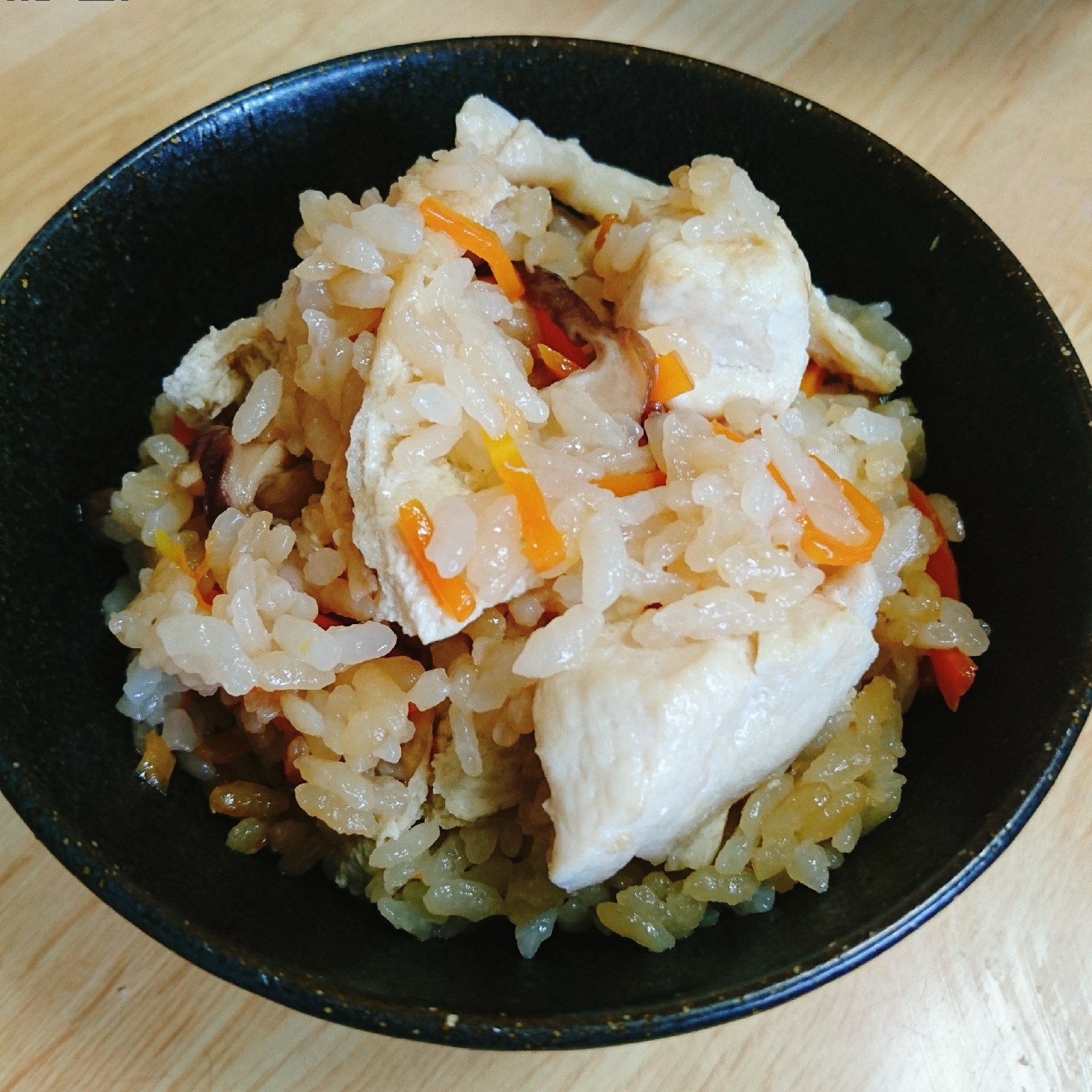 鶏肉と椎茸の炊き込みご飯
