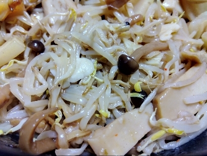 もやしと豚肉のスープ煮