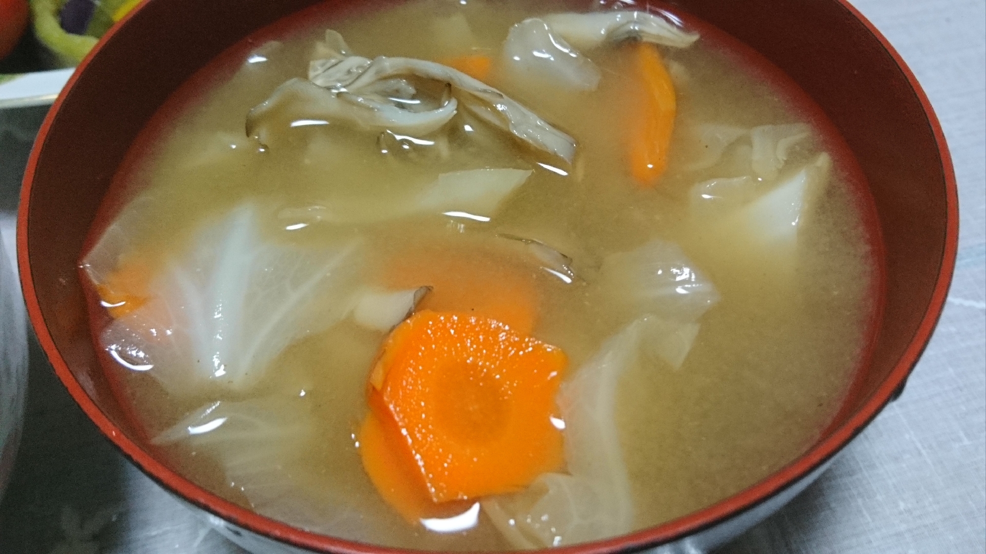にんじん キャベツ 舞茸のお味噌汁