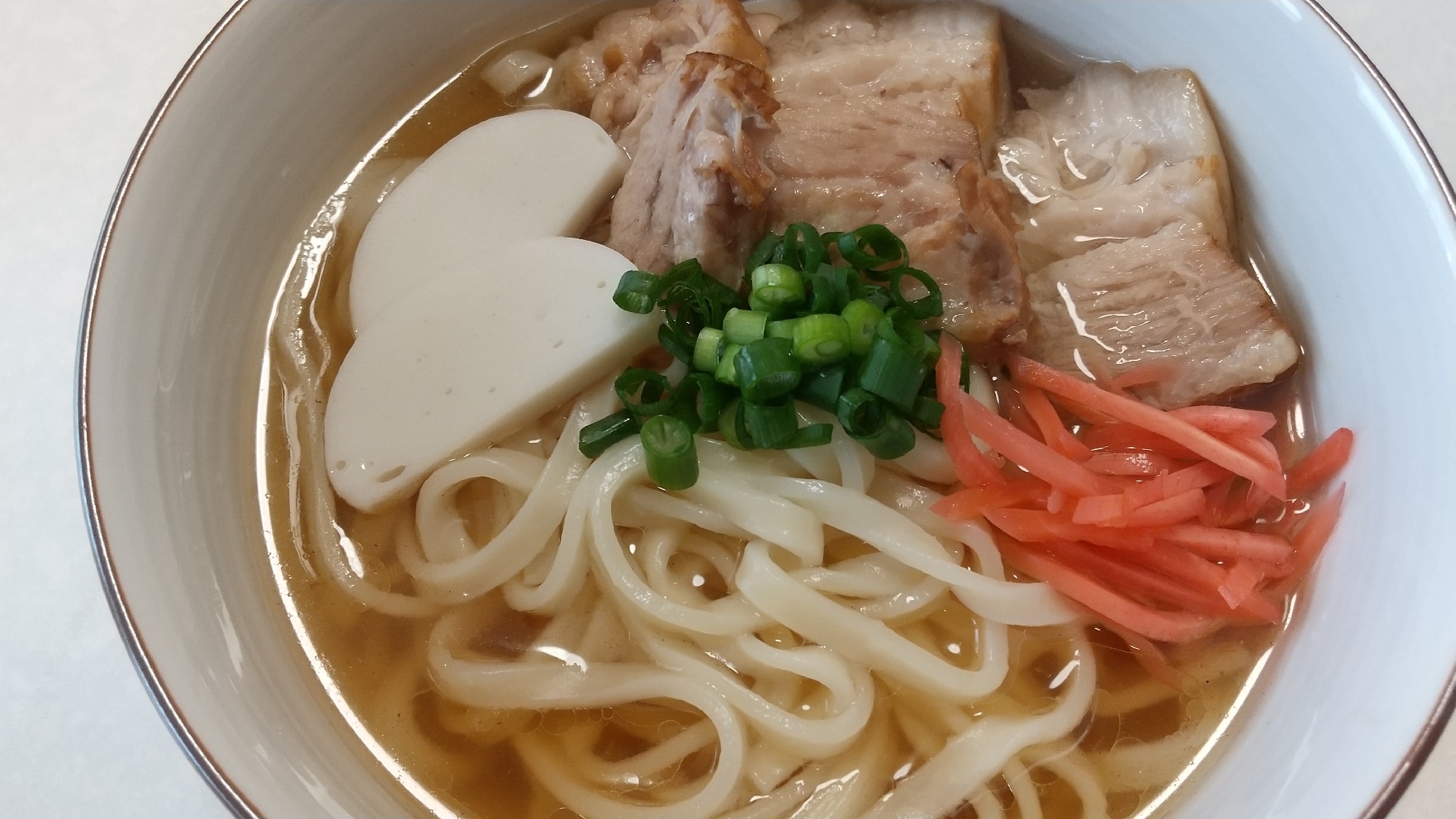 トロトロ三枚肉がおいしい☆うどんで作る沖縄そば