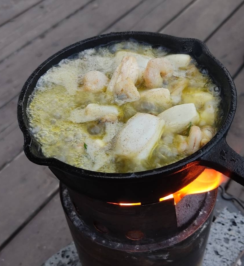 簡単キャンプ飯 シーフードmixアヒージョ レシピ 作り方 By またたび 楽天レシピ 簡単キャンプ飯 シーフードmixアヒージョ レシピ 作り方 By またたび 楽天レシピ