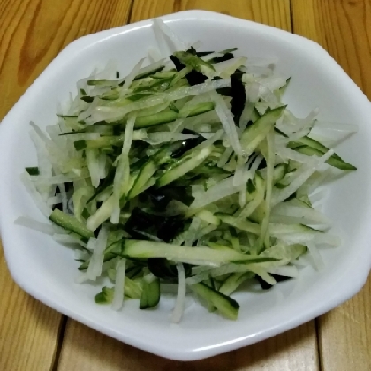 明けましておめでとうございます!今年もよろしくお願いします。
シャキシャキ野菜の歯ごたえがたまりませんね。とっても美味しかったです♡ご馳走さま(*^_^*)