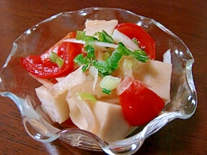 トマトとゴマ豆腐のサラダ