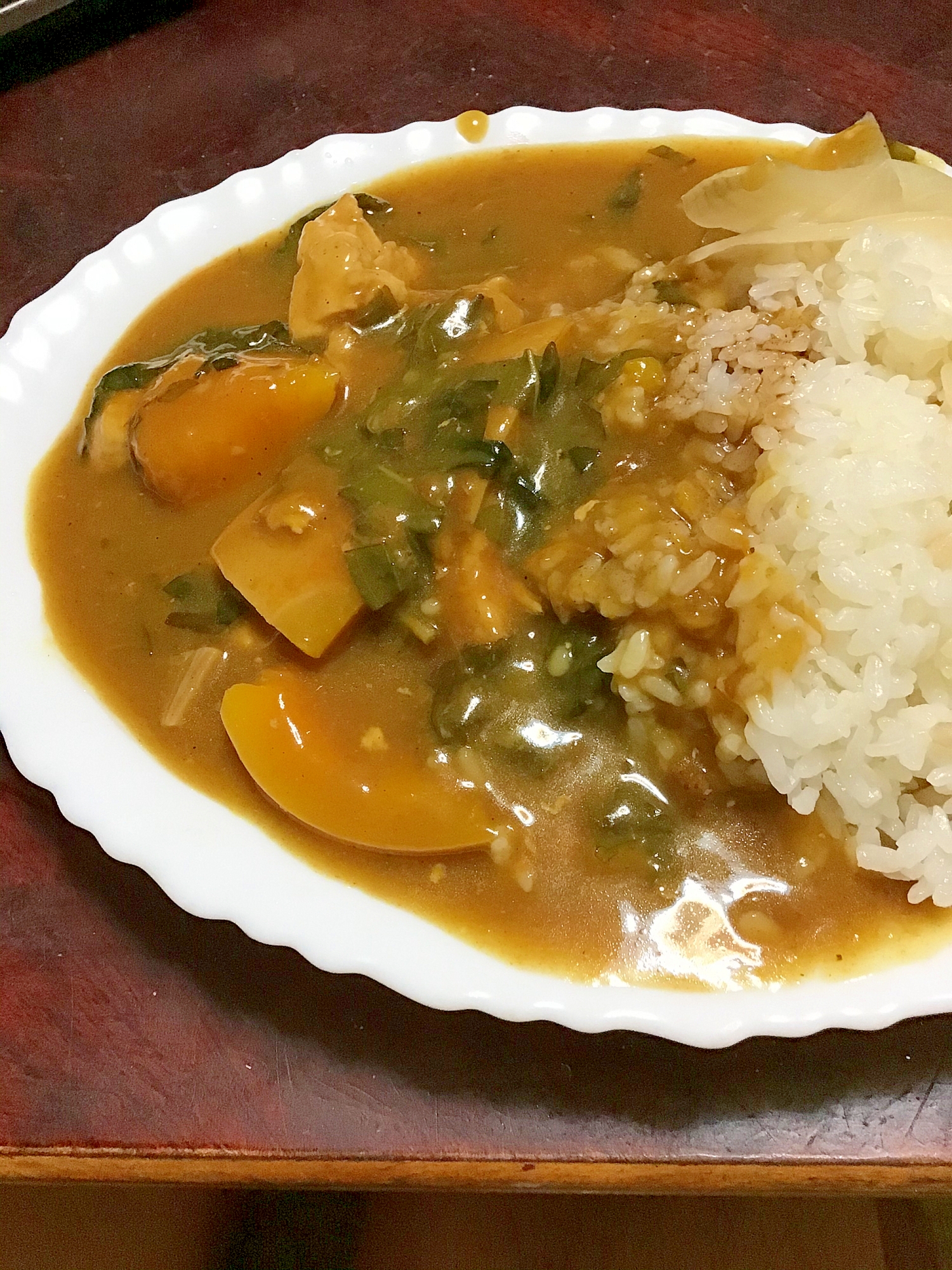 ピーナッツかぼちゃとフレッシュバジルのチキンカレー