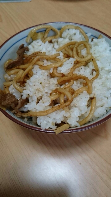 簡単☆焼きそばご飯