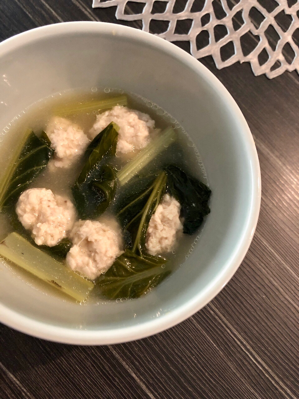 シンプル鶏団子と小松菜の味噌汁