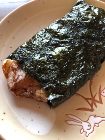 激ウマ!!油でこんがり醤油がじゅわーっと染みたお餅