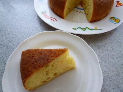 蒸しケーキのような食感で、おいしく頂けました。
炊飯器調理なので、とても楽♡
今度はもう少しさつまいもを大きくカットしてみようかな。
ごちそうさまでした。