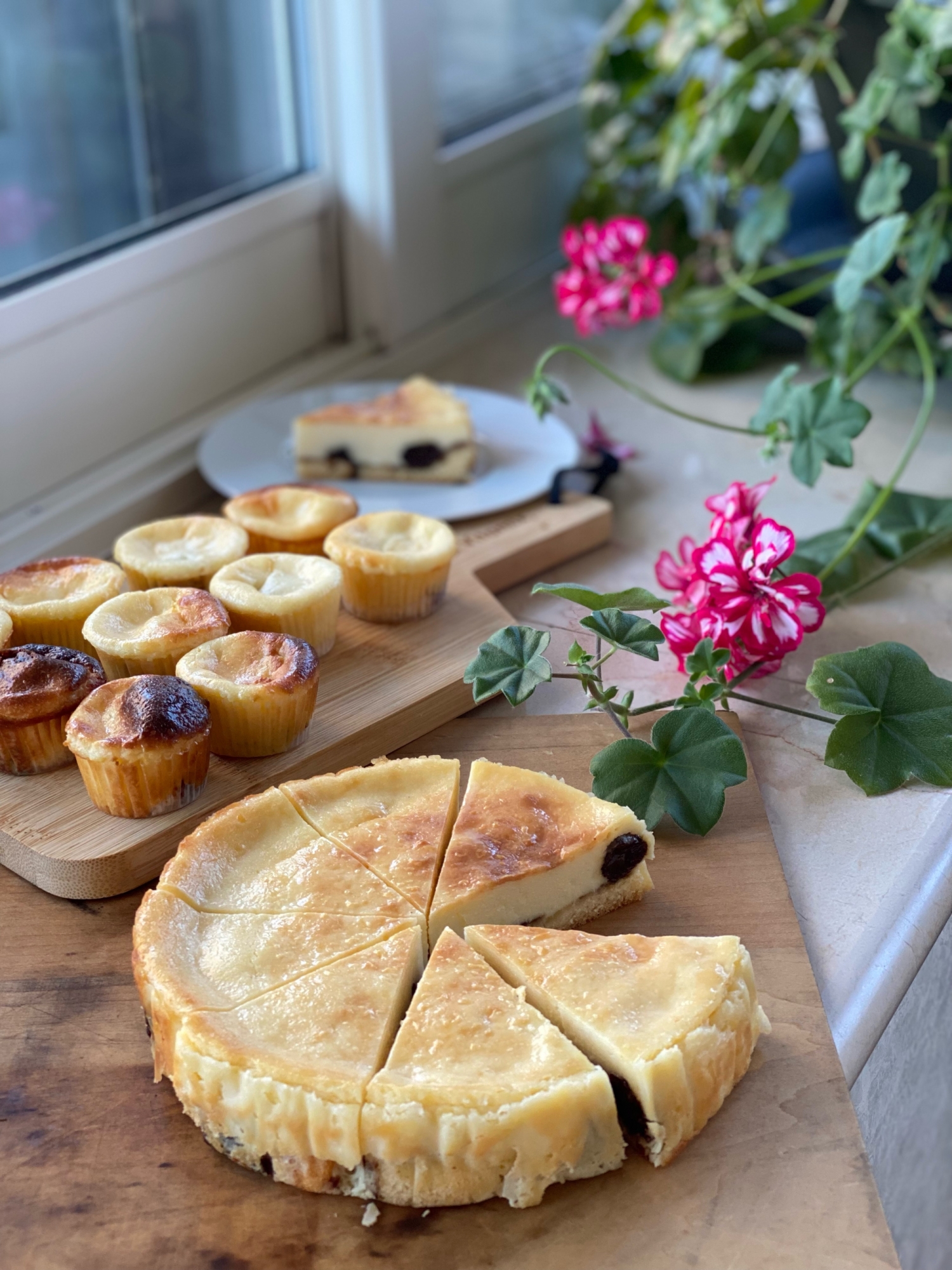 ベイクドチーズケーキ小物と15㎝の2種類取るよ♫