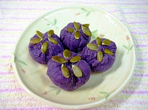 おせちに、お弁当に!! 紫いもの茶巾絞り