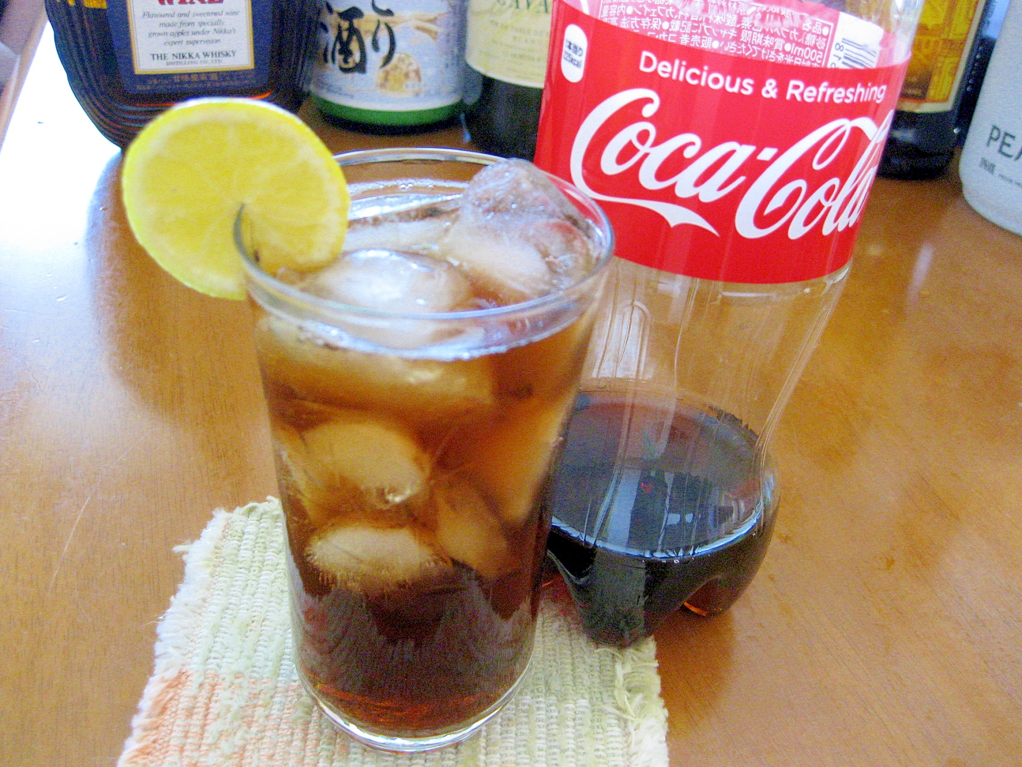 【コカ･コーラ】の白ワインとすだちで爽やかカクテル