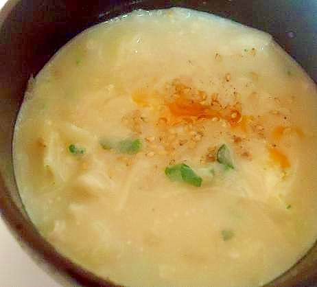 味噌汁リメイクレシピ　とんこつ風スープ