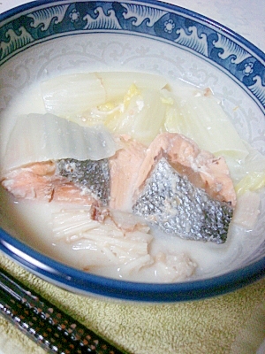 まろやかな味噌味！鮭と白菜のミルク煮