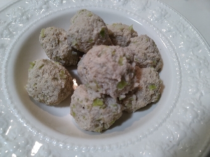 シリコンスチーマーでジューシーな蒸し肉団子