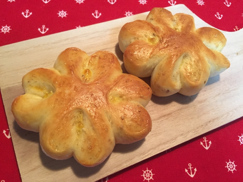 朝ごパンに オシャレなごまクローバーパン レシピ 作り方 By K A N A 楽天レシピ 朝ごパンに オシャレなごまクローバーパン レシピ 作り方 By K A N A 楽天レシピ