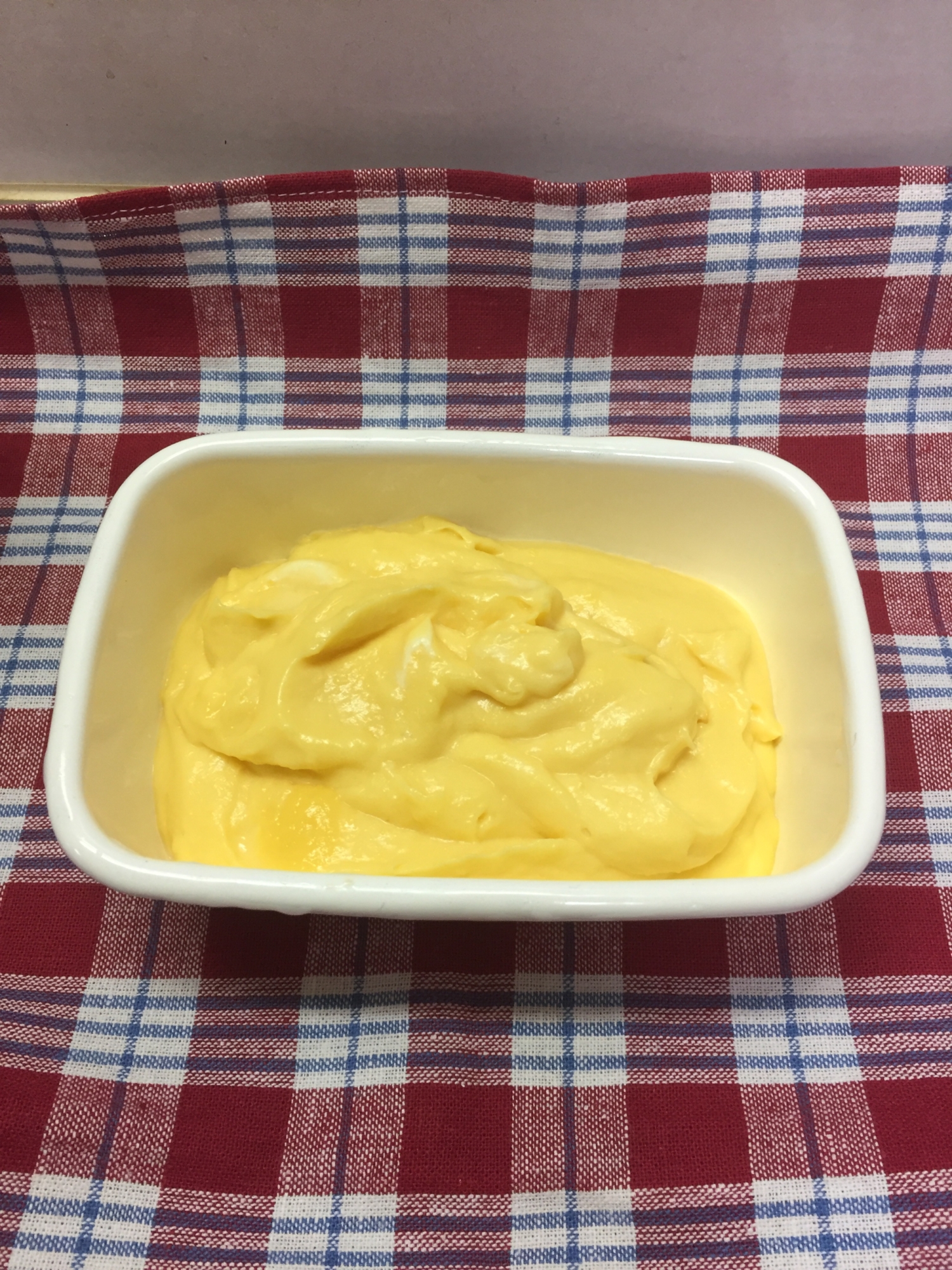 レンジで簡単!ラム酒の風味カスタードクリーム