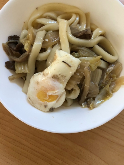 落とし玉子の煮込みうどん