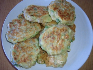 オクラ消費！納豆のタレで簡単お焼き