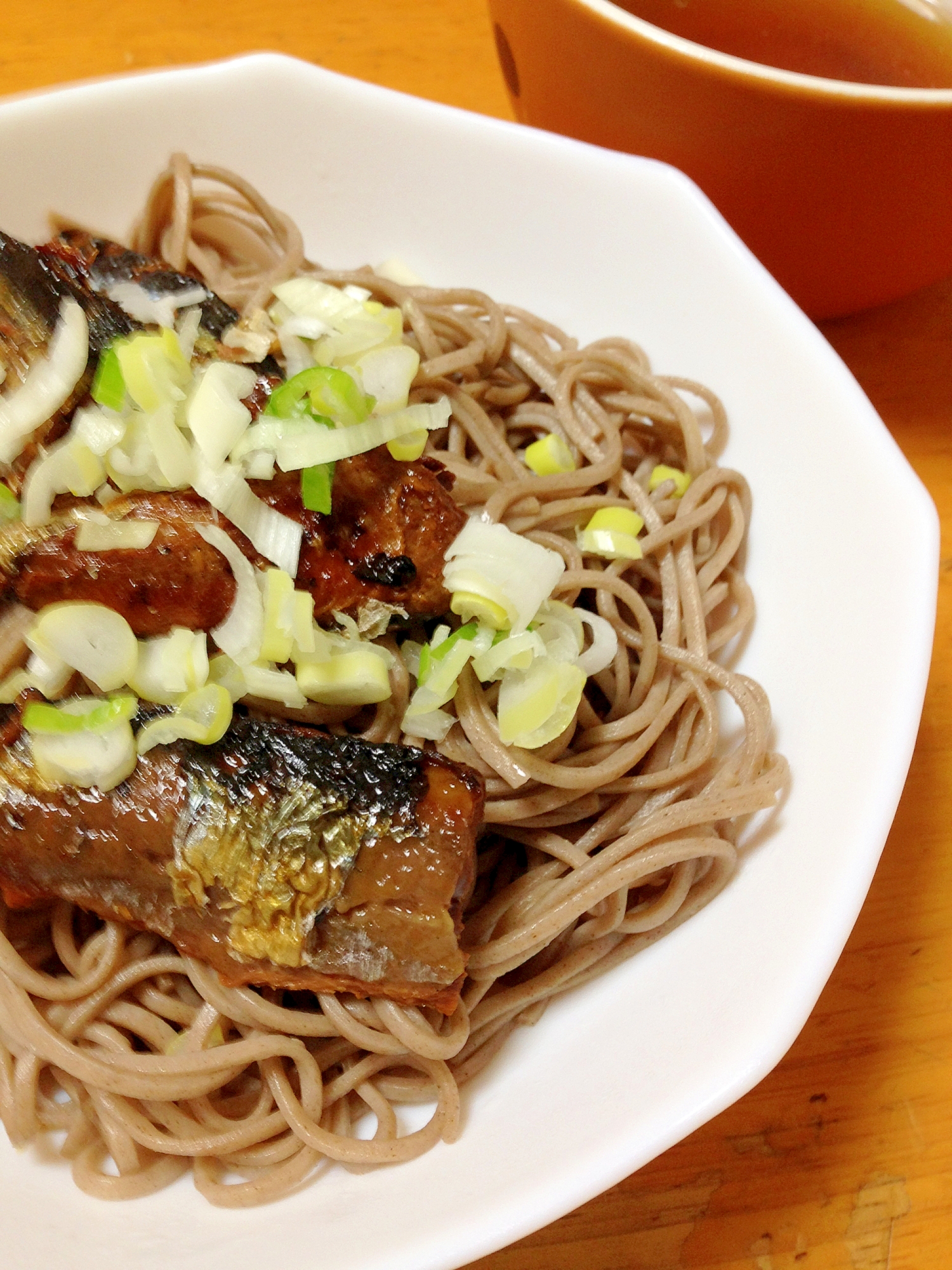 おダシが美味★秋刀魚そば