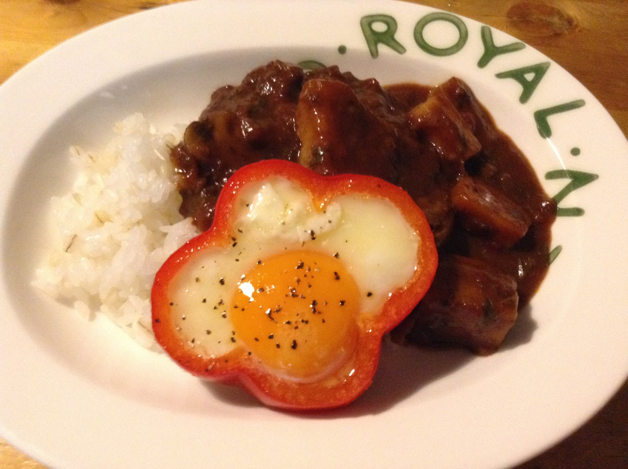 トロトロ！とろける牛スジカレー