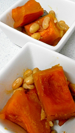水煮豆とかぼちゃの煮つけ