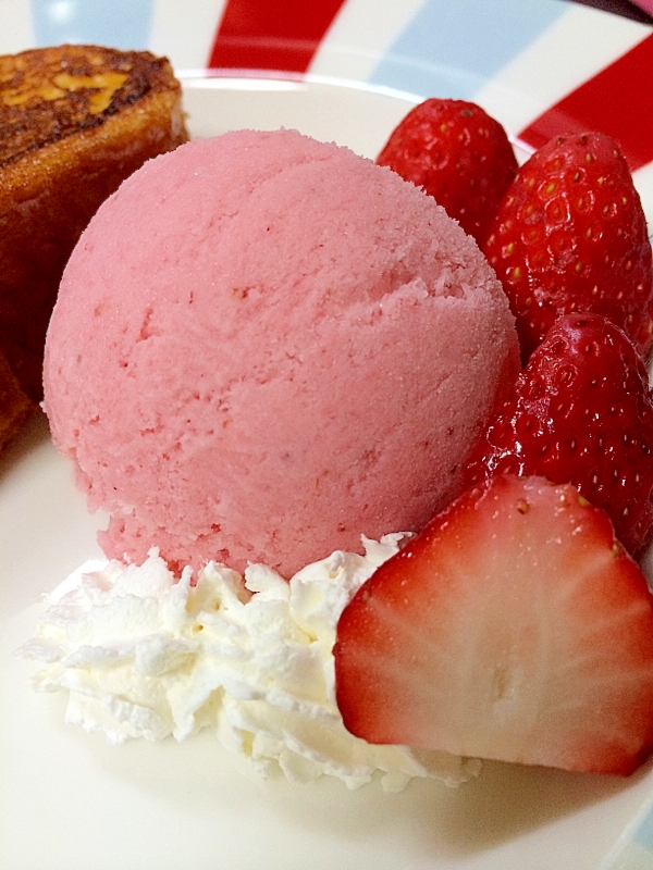 3つの材料でつくるイチゴアイスクリーム レシピ 作り方 By ノンパルンパ 楽天レシピ