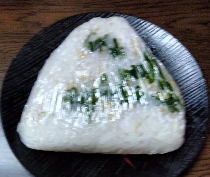 大葉すりごまおにぎり