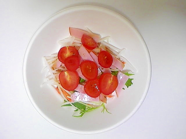 ミニトマトとハムの大根サラダ
